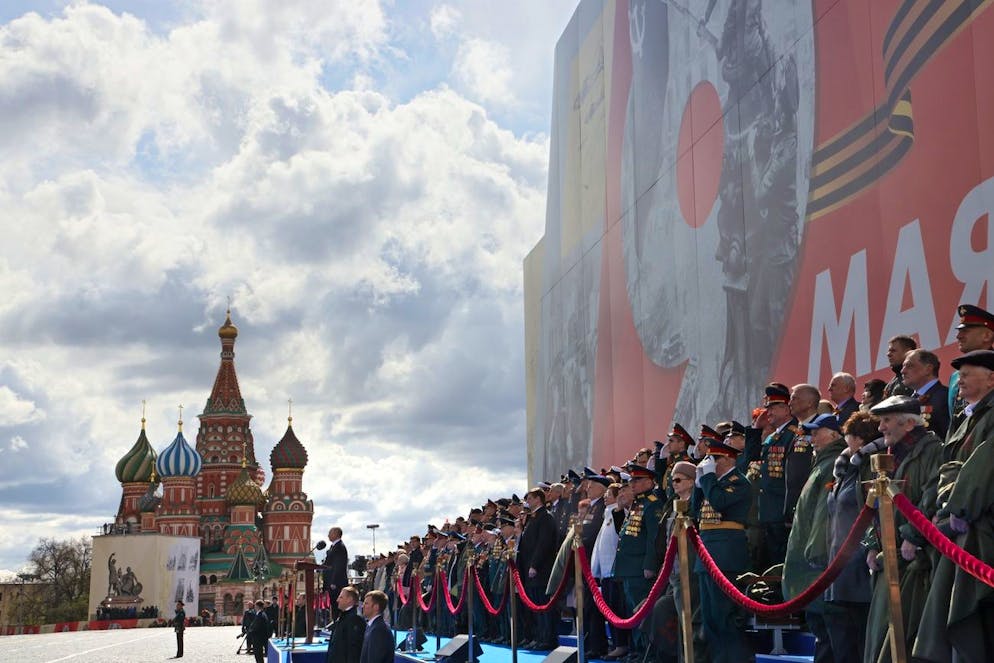 epa09935202 Russian President Vladimir Putin (L) delivers a speech during the Victory Day military parade in the Red Square in Moscow, Russia, 09 May 2022. The Victory Day military parade takes place annually to mark the victory of the Soviet Union over Nazi Germany in World War II. EPA/MIKHAIL METZEL / KREMLIN POOL / SPUTNIK MANDATORY CREDIT