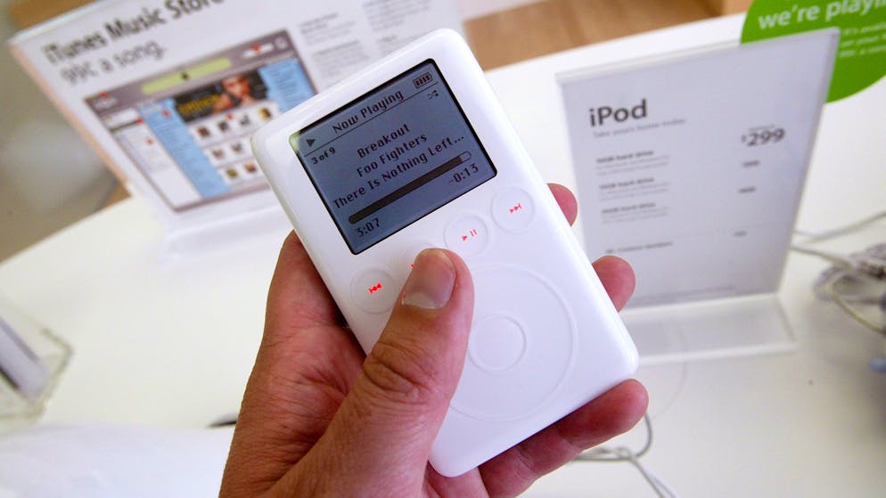 Später gab es dann Touchsteuerung, im iTunes Music Store konnte man Musik legal erwerben.