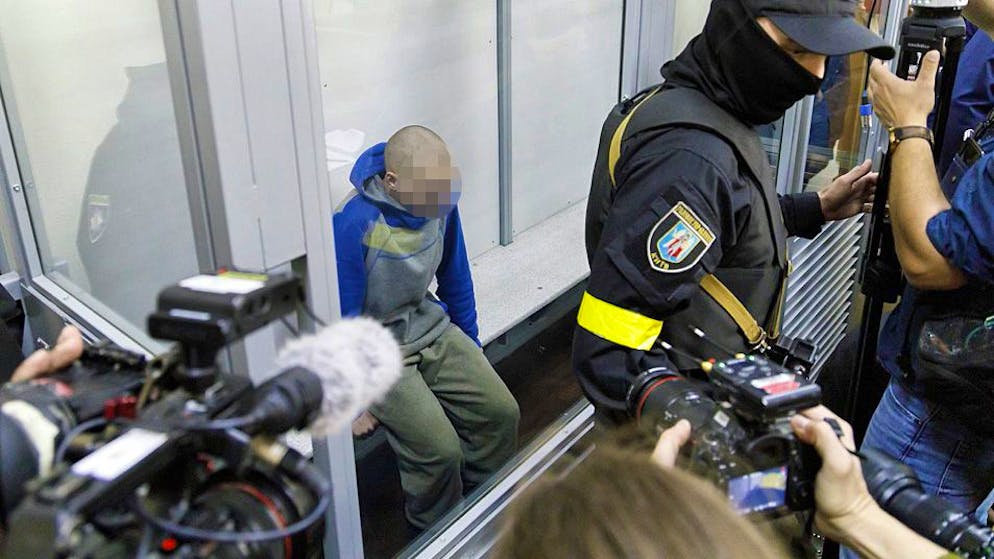 Der 21-jährige russische Soldat muss sich am Mittwoch vor dem Gericht in Kiew wegen Kriegsverbrechen verantworten. 