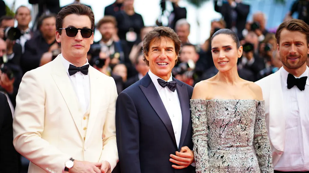 «Top Gun: Maverick»-Premiere in Cannes. Neben Connelly und Cruise war auch der restliche Cast des Films vor Ort – unter anderem auch Miles Teller (ganz links) und Glen Powell (rechts).