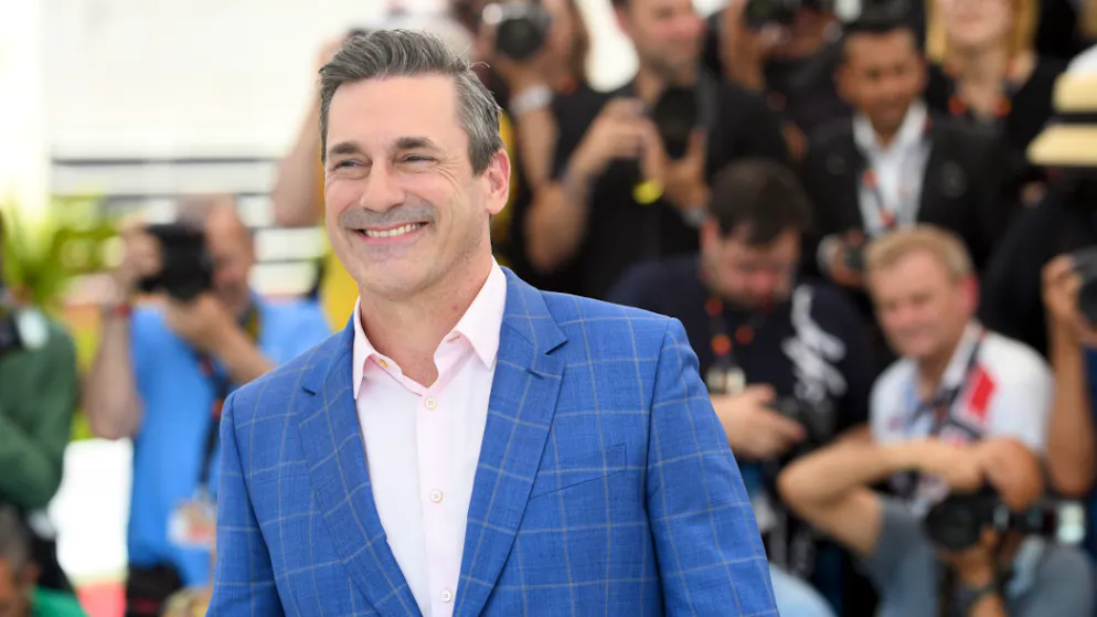 «Top Gun: Maverick»-Premiere in Cannes. Jon Hamm gab sich ebenfalls die Ehre am Filmfestival in Cannes. Seine Figur stellt sich den Methoden von Maverick entgegen.