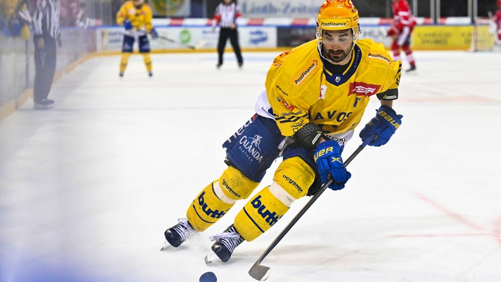 Der PostFinance Top Scorer Davos' Andres Ambuehl in Spiel 3 des Playoff 1/4 Final Eishockeyspiels der National League zwischen den Rapperswil-Jona Lakers und dem HC Davos, am Dienstag, 29. Maerz 2022, in der St. Galler Kantonalbank Arena, in Rapperswil-Jona. (POSTFINANCE/KEYSTONE/Gian Ehrenzeller)