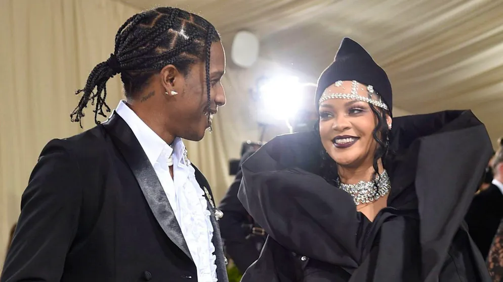 Rihanna und Asap Rocky, eine Liebesgeschichte. Am 13. Mai 2022 kam das gemeinsame Kind des Künstlerpaares in Los Angeles zur Welt. 
