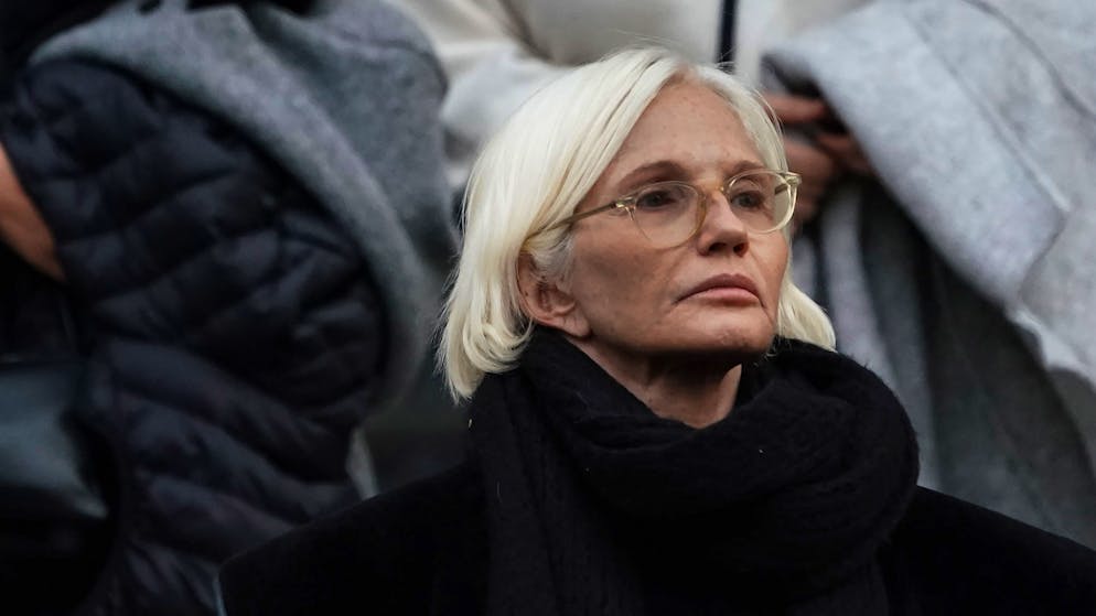 Actress Ellen Barkin leaves the court where she listened in on Harvey Weinstein at Manhattan Supreme Court January 23, 2020 after the 2nd day in his rape and sexual assault trial. - The Sopranos