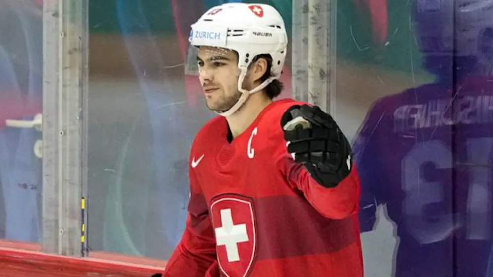Nico Hischier – hier bei der WM in Finnland nach einem seiner Treffer – nutzt Ende Juli das Prospect Camp in Cham für einige Mannschaftstrainings.