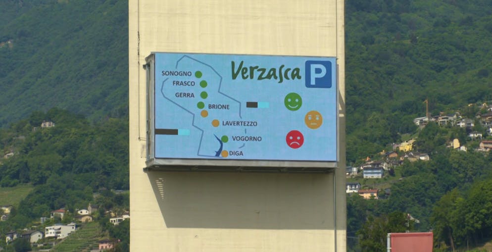 Il pannello aiuterà i turisti a capire se ci sono ancora posti disponibili nei parcheggi della Valle Verzasca. Il primo è stato installato a Gordola, un secondo lo sarà a breve a Tenero.