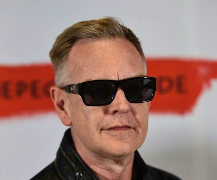 noir. Décès d'Andy Fletcher, membre fondateur de Depeche Mode.