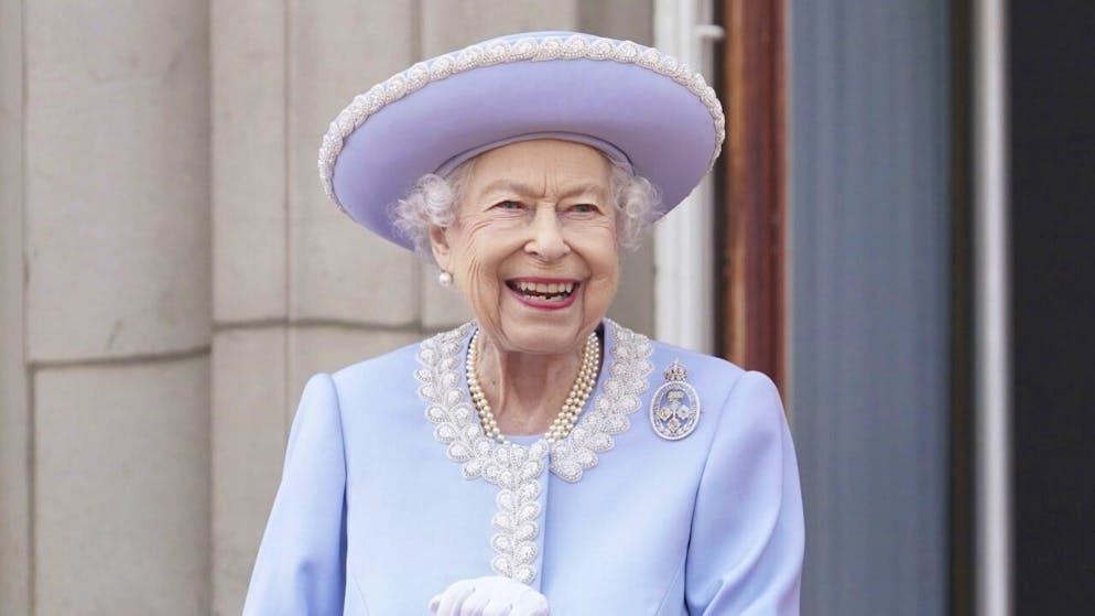La regina Elisabetta II al balcone di Buckingham Palace