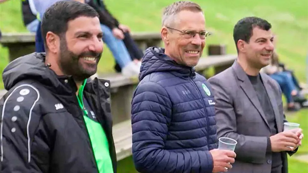 Bäärestarch. Vor den Augen von Matthias Hüppi läuft der FC Urnäsch zur Höchstform auf