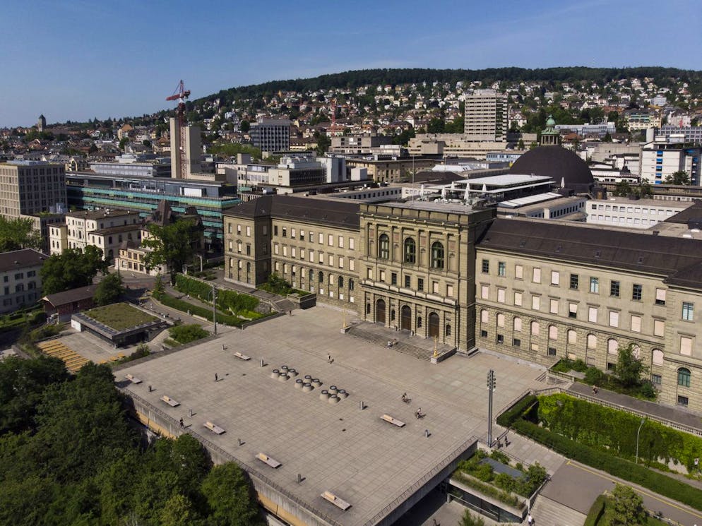 The rear of the main building of the Swiss Federal Institute of Technology, ETH, with the Polyterrase in the foreground, in Zurich, Switzerland, on June 25, 2019. (KEYSTONE/Christian Beutler)
Die Rueckseite des Hauptgebaeudes der ETH Zuerich mit der Polyterrasse im Vordergrund, aufgenommen am 25. October 2019 in Zuerich. (KEYSTONE/Christian Beutler)