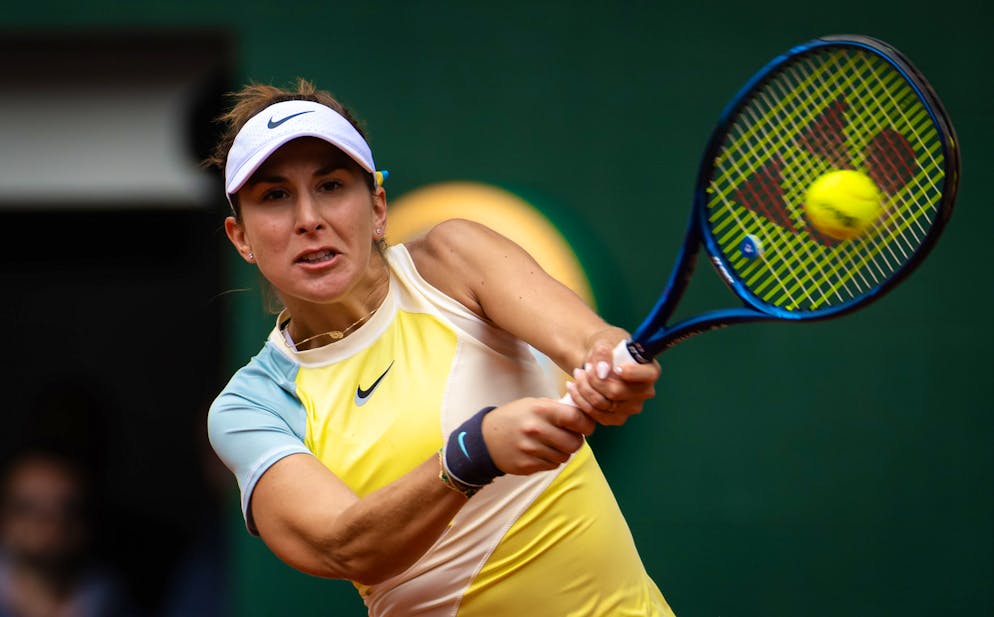 PARIS, FRANCE - MAY 27: Belinda Bencic of Switzerland in action against Leylah Fernandez of Canada in her third round match on Day 6 at Roland Garros on May 27, 2022 in Paris, France (Photo by Robert Prange/Getty Images)