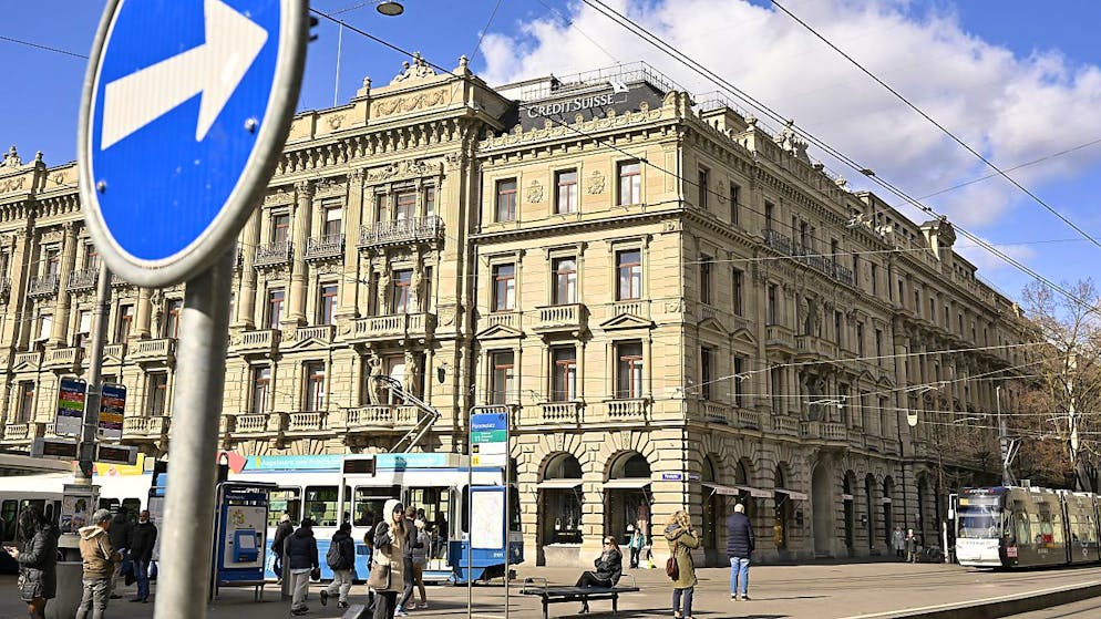 CS quo vadis? Der Hauptsitz der Bank am Zürcher Paradeplatz (Archivbild).