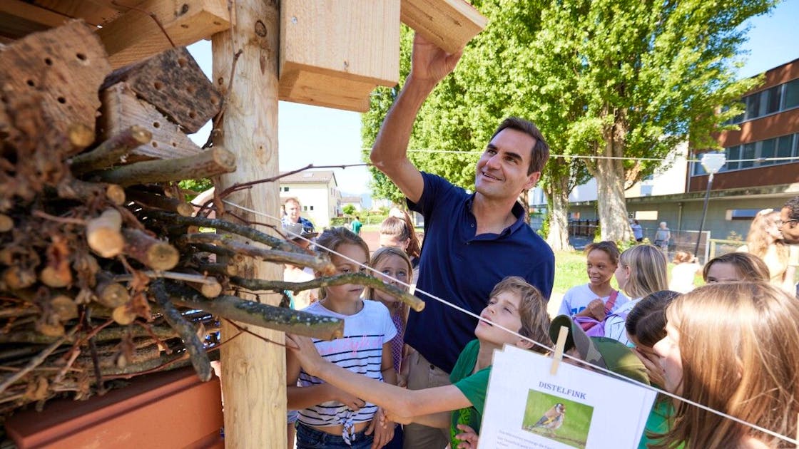 Tennis.  The nice gesture of Roger Federer in Emmen.