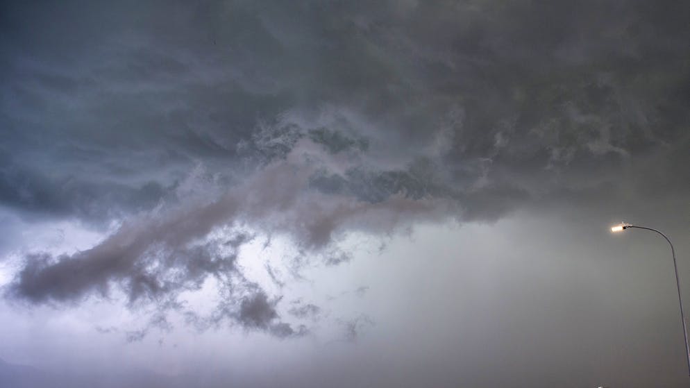 Ein Gewitter zieht über die Region Bern.
