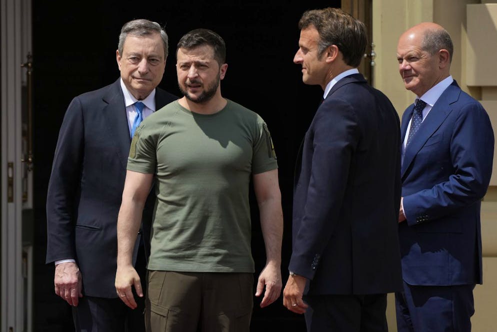 Mario Draghi, Wolodymyr Selenskjy, Emmanuel Macron, und Olaf Scholz bei ihrem Treffen am Donnerstag in Kiew. 