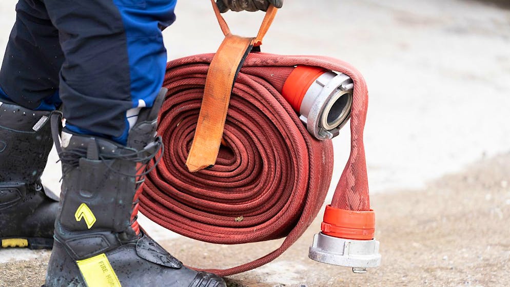 Bei einem Grossbrand in einer Gewerbe- und Wohnliegenschaft in Wetzikon ZH ist ein Sachschaden von mehreren hunderttausend Franken entstanden. (Symbolbild)