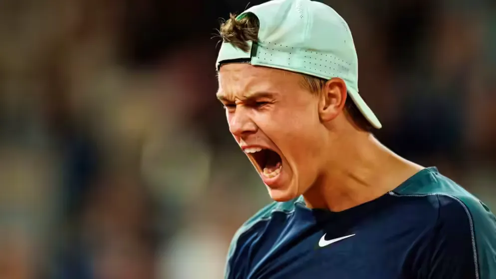 La nuova testa calda Holger Rune. «Roger Federer era 40 volte peggio di me»