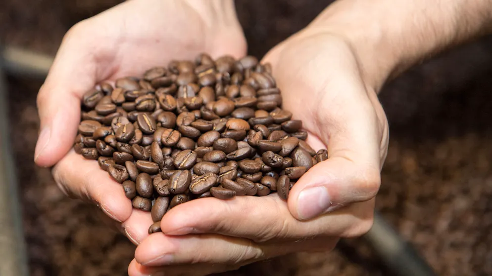 Schnelles Handeln gefragt. Jetzt schrecken Betrüger nicht einmal vor deinem Kaffee zurück