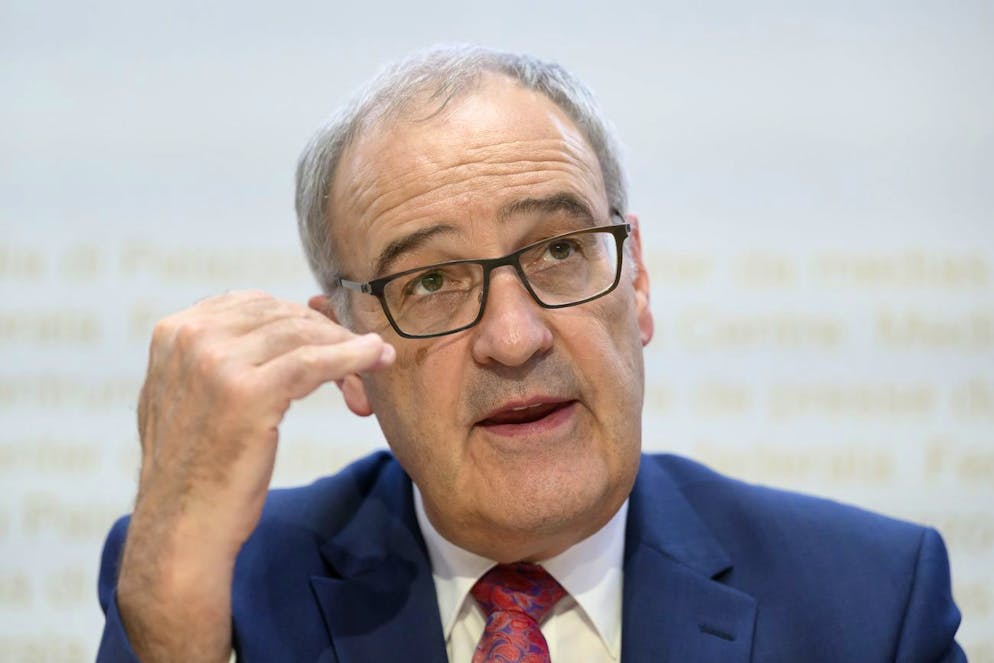 Bundesrat Guy Parmelin spricht an einer Medienkonferenz zum Bericht des Bundesrats ueber Zukuenftige Ausrichtung der Agrarpolitik, am Donnerstag, 23. Juni 2022, in Bern. (KEYSTONE/Anthony Anex)