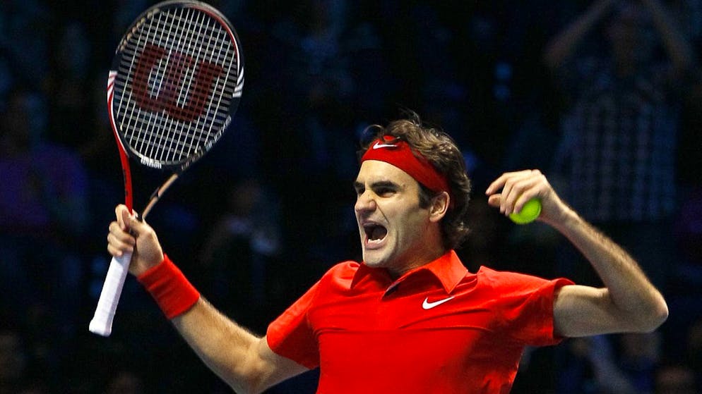 Bildergalerie 103 Titel Roger Federer. Zum fünften Mal gelingt Federer bei den ATP Finals der perfekte Saisonabschluss. Im Endspiel zwingt er Rivale Nadal in drei Sätzen in die Knie und verabschiedet sich mit seinem fünfte Titel des Jahres in die wohlverdienten Ferien.