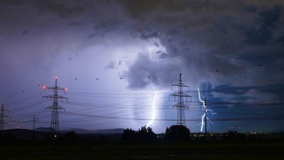 Thunderstorms with heavy rain and hail also swept across Switzerland on Thursday.  (archive image)