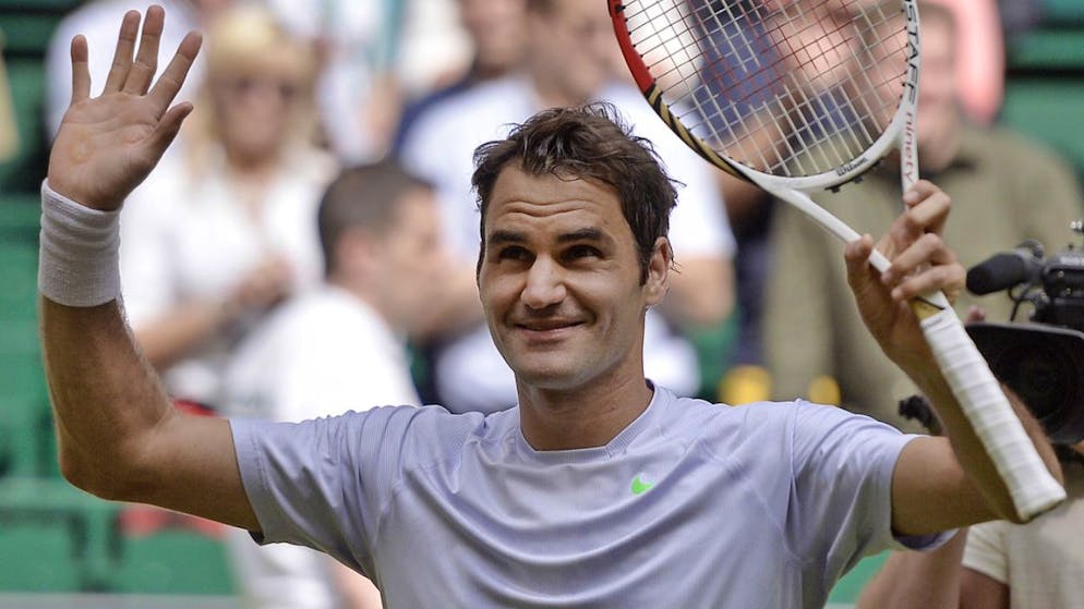 Bildergalerie 103 Titel Roger Federer. Nach für Federer-Verhältnisse langem Warten kann der 17-fache Major-Sieger in Halle wieder eine Trophäe in die Höhe stemmen. Gegen Michail Juschny braucht es beim 6:7, 6:3, 6:4-Sieg aber Kämpferqualitäten. Es soll der einzige Titel im Jahr 2013 bleiben – auch wegen Rückenproblemen.