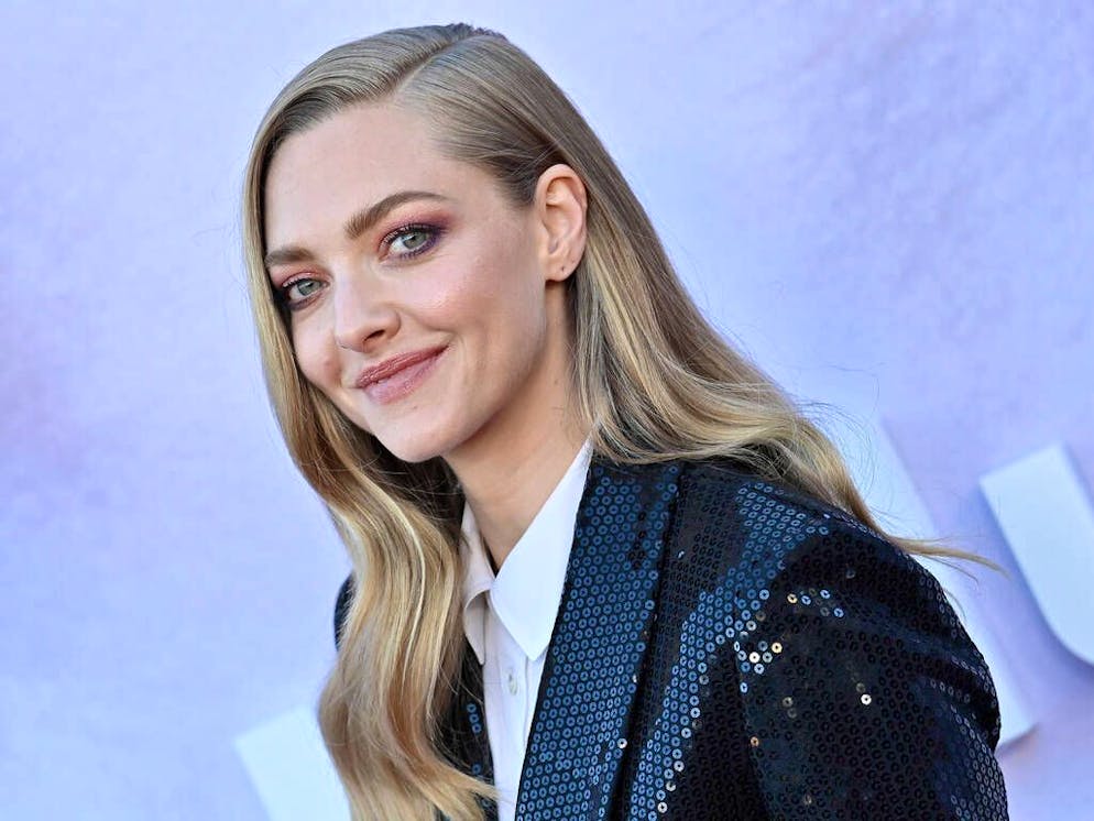 Make It Cute. Amanda Seyfried prepares to launch a toy company. 2 Amanda Seyfried