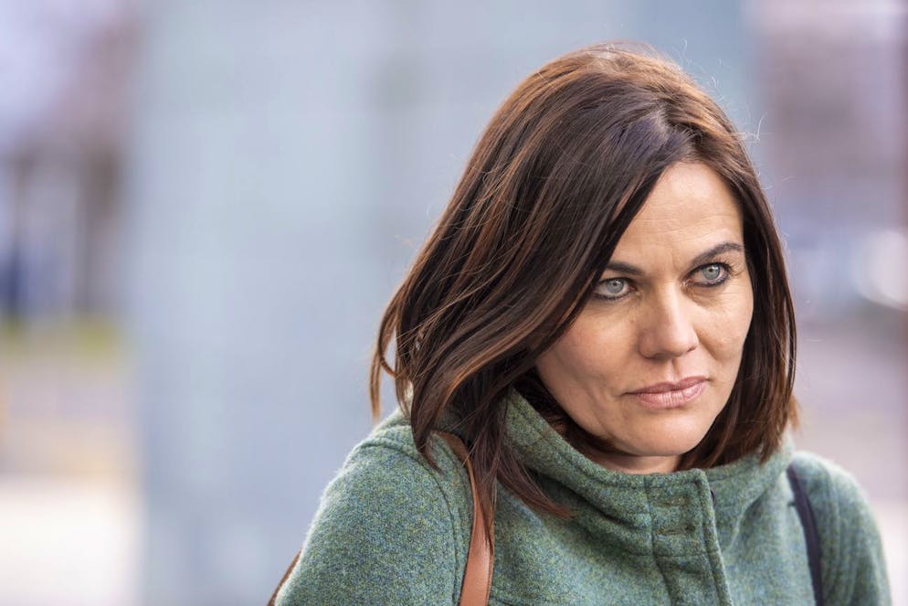 Die ehemalige Zuger Kantonsraetin Jolanda Spiess-Hegglin nach der Verhandlung im Zuger Kantonsgericht, wo der Prozess zwischen Jolanda Spiess-Hegglin und dem Medienhaus Ringier verhandelt wird, am Mittwoch, 19. Januar 2022, in Zug. (KEYSTONE/Urs Flueeler)
