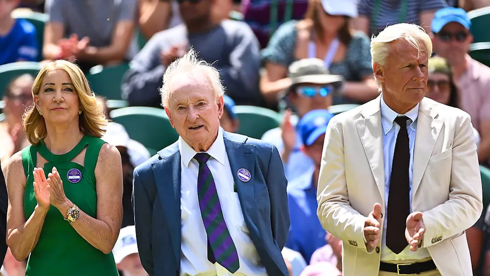 Standing Ovation für Federer in Wimbledon - Gallery. Neben Federer wurden auch andere Wimbledon-Legenden wie Chris Evert, Rod Laver und Björn Borg geehrt