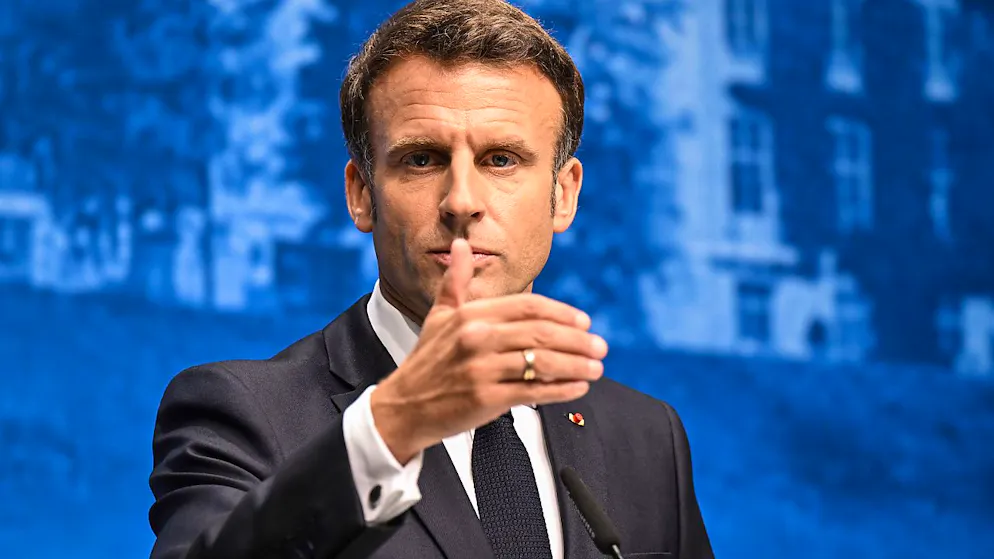 Mit einer umgebildeten Regierungsmannschaft startet der im April wiedergewählte Emmanuel Macron in seine zweite Amtszeit. Foto: Sven Hoppe/dpa