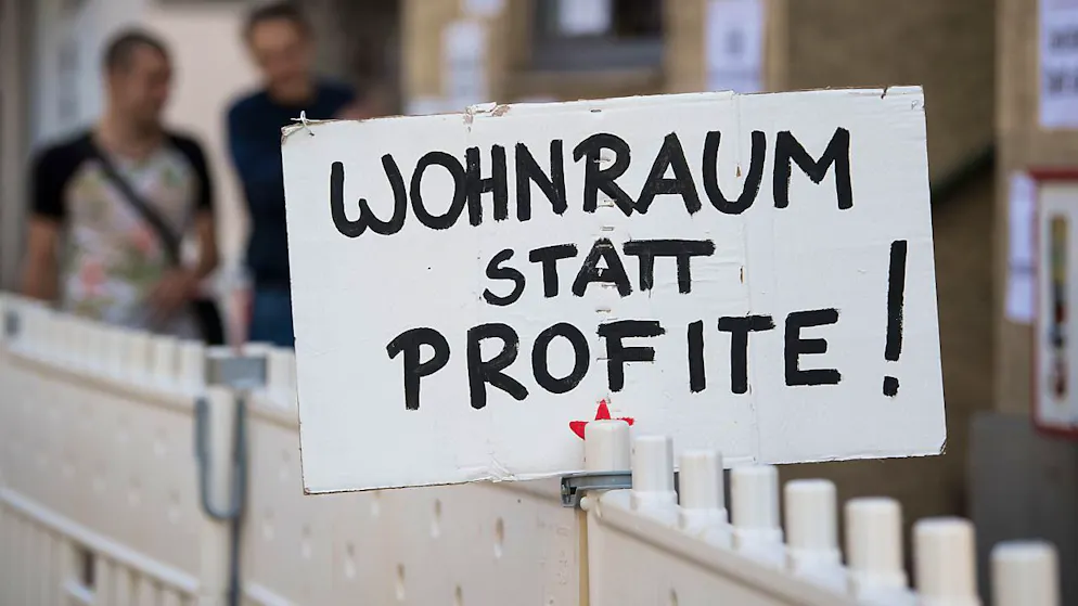 Hausbesetzer haben in der Stadt Luzern ein Gebäude in Beschlag genommen - nun hat der Besitzer Anzeige eingereicht. (Symbolbild)