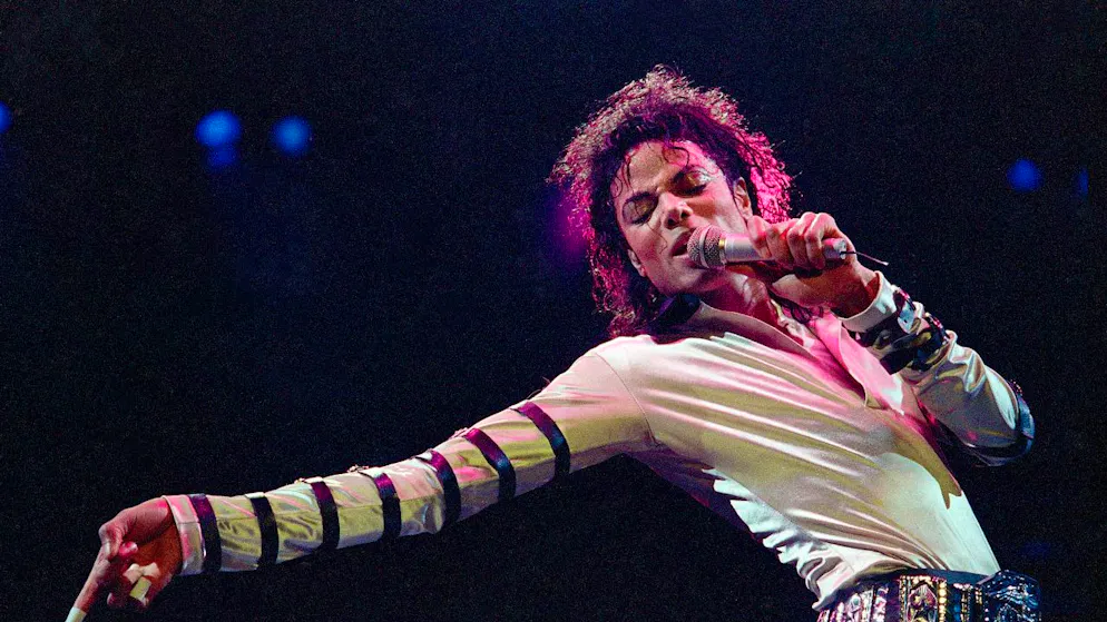 Michael Jackson a vendu quelque 350 millions de disques, y compris «Thriller», l'album le plus acheté de tous les temps. Il a gagné 13 Grammy Awards. Il avait 50 ans lorsqu'il est mort le 25 juin 2009 dans la région de Los Angeles (archives).