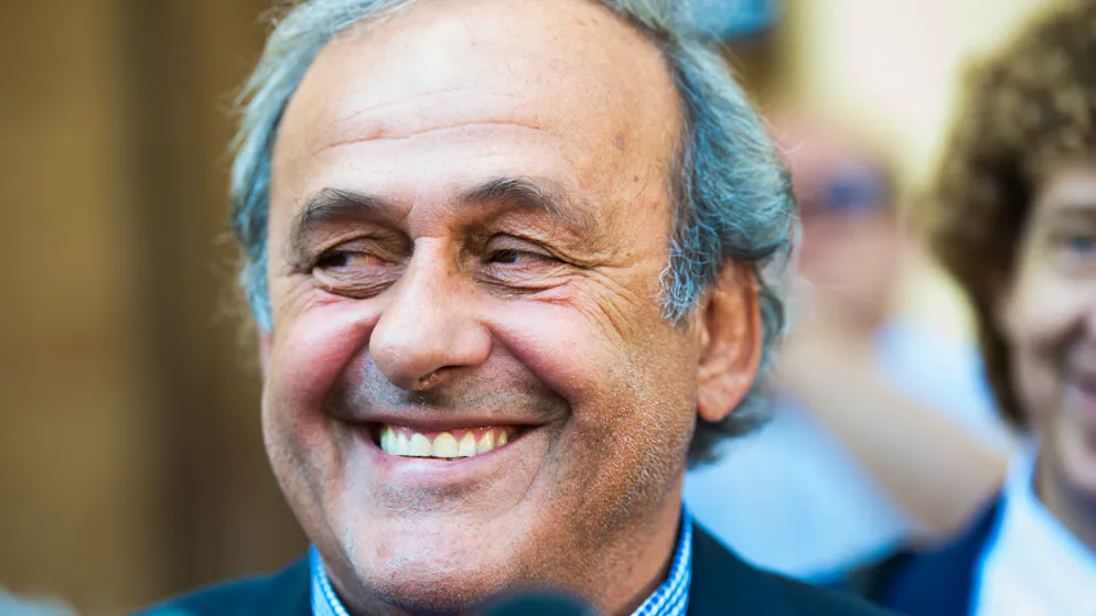 «Ich garantiere Ihnen: Wir werden uns wiedersehen», kündigte Michel Platini nach seinem Freispruch an. In diesem Fall gebe es Schuldige, die nicht im Prozess aufgetreten seien, so Platini.