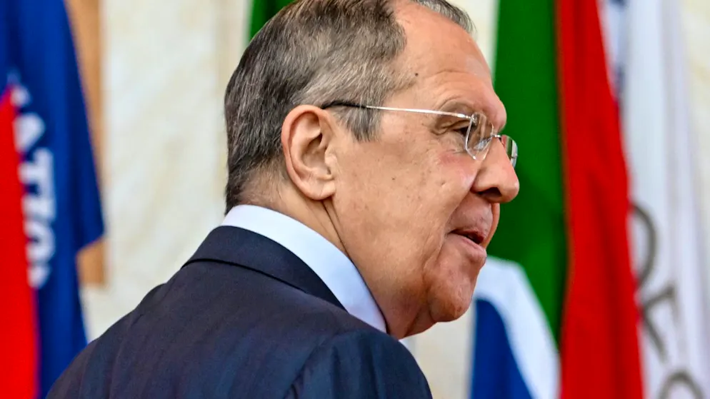 Der russische Außenmister Sergej Lawrow kommt zum G20-Gipfel der Außenministerinnen und -Außenminister in Indonesien. Foto: Britta Pedersen/dpa