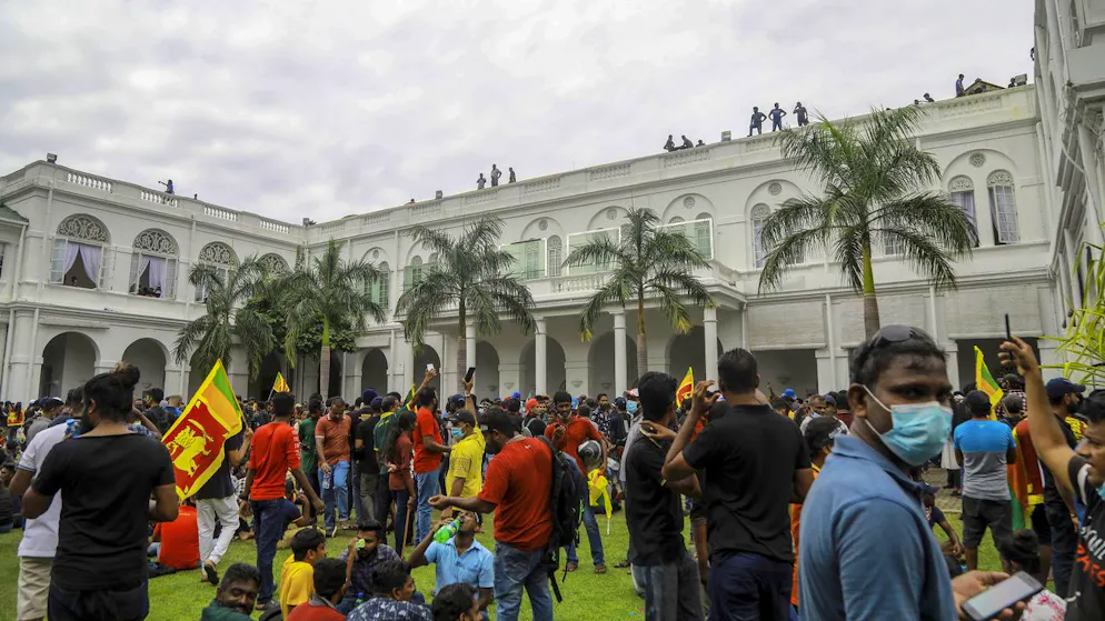 Demonstranten vor dem Präsidentenpalast in Colombo, Sri Lanka. 