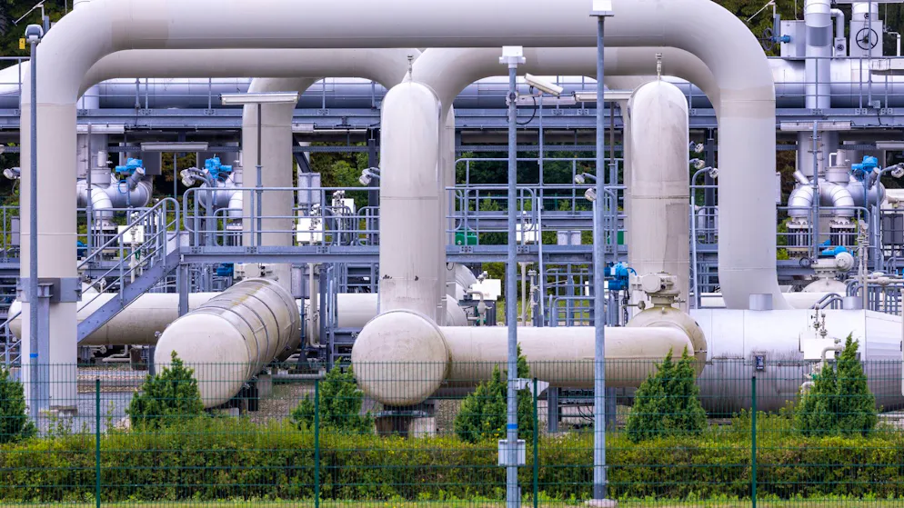 Rohrsysteme und Absperrvorrichtungen in der Gasempfangsstation der Ostseepipeline Nord Stream 1.