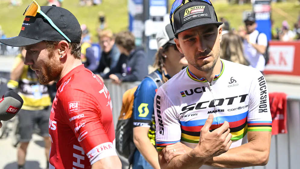 Doppelsturz statt Doppelsieg. Schurter beschimpft Flückiger: «Du bist nicht normal!»