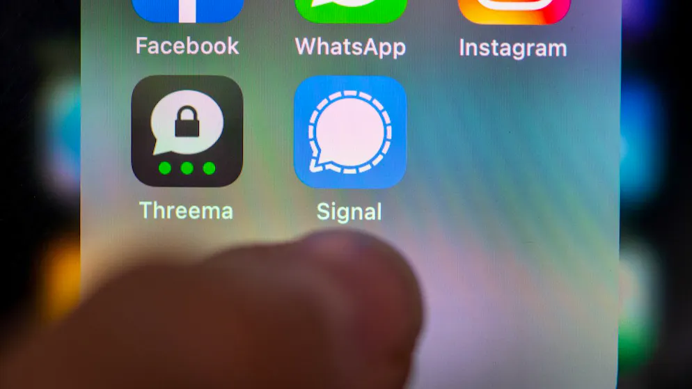 Mit WhatsApp wollen Threema und Signal gar nicht zusammenarbeiten.
