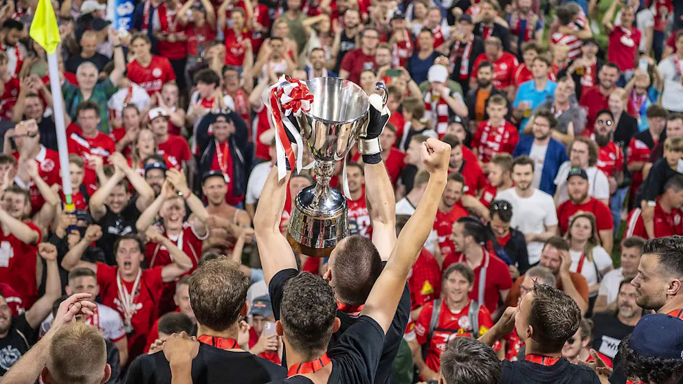 So feierten Fans und Spieler den langersehnten Wiederaufstieg des FC Winterthur