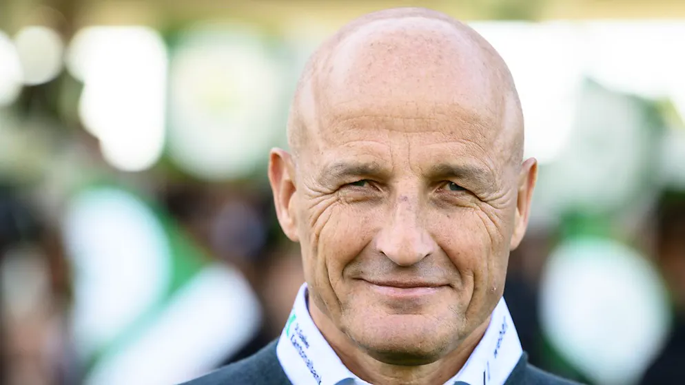 Der Schleudersitz steht im Tourbillon - Gallery. Der Dienstälteste: Peter Zeidler beginnt seine fünfte Saison als Trainer des FCSG