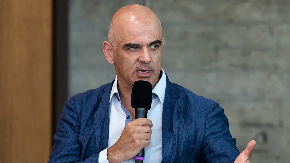 Bundesrat Alain Berset ist vergangene Woche am Steuer eines Privatflugzeugs in Frankreich zur Landung gezwungen worden. (Archivbild)