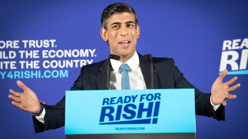 Im Rennen um die Nachfolge von Boris Johnson gilt Ex-Finanzminister Rishi Sunak als heisser Kadidat.