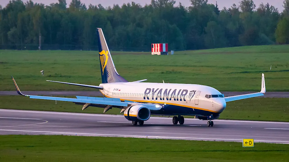 Die irische Billigfluggesellschaft Ryanair spart dank langfristiger Verträge beim Kauf von Kerosin viel Geld. Firmenchef rechnet im Jahr 2022 mit Einsparungen von rund 1,5 Milliarden US-Dollar.(Archivbild)