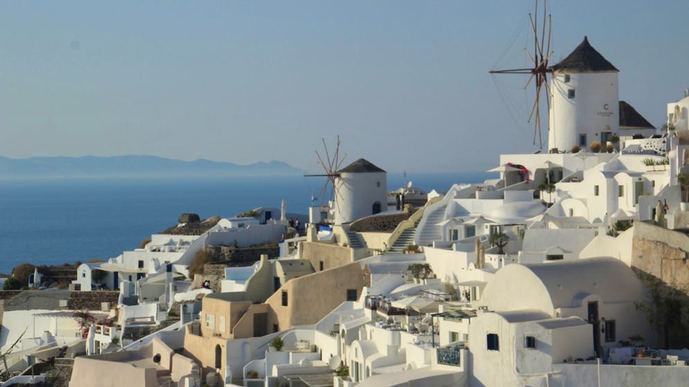 Ecco dove è successo. Il sindaco di un'isola agli abitanti: «State in casa per far posto ai turisti in arrivo!»