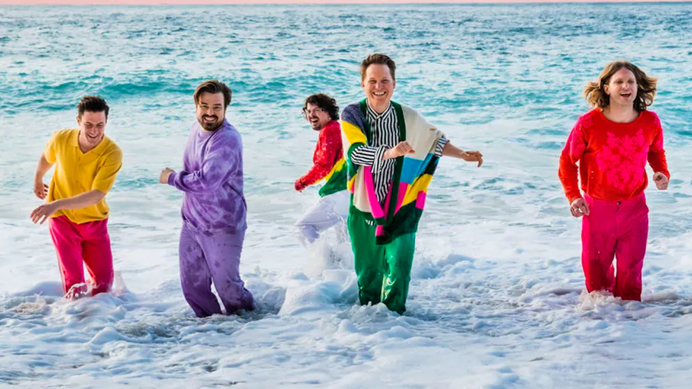 Diese Konzerte überträgt blue Music live vom Moon&Stars-Festival. Hecht: Das aktuelle Album der Gute-Laune-Band «Hecht vor Life» stieg direkt auf Platz eins der Schweizer Albumcharts ein. Sie sind die Headliner am Freitag und ab 21:35 Uhr auf blue Music zu sehen.