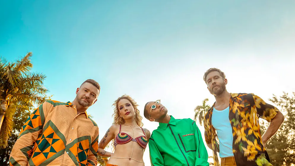 HANDOUT - Die Topstars Justin Timberlake (l-r), Halsey, Pharrell und Calvin Harris. Der Sommerhit 2022 ist noch nicht gekürt - daher führen Plattenfirmen dieser Tage immer neue, oft prominente Bewerber ins Feld. So haben die Vier die am 15.07.2022 erschienene Kooperation «Stay With Me» veröffentlicht. Foto: Conor Mcdonnell/Sony Music/dpa - ACHTUNG: Nur zur redaktionellen Verwendung im Zusammenhang mit einer Berichterstattung über den Song «Stay With Me» und nur mit vollständiger Nennung des vorstehenden Credits