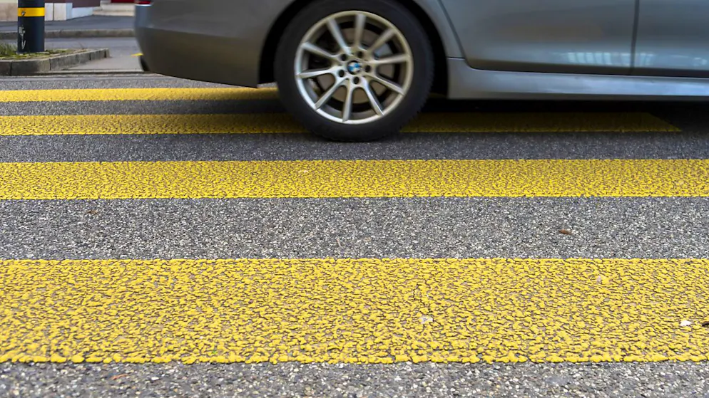 Der Unfall passierte bei einem Fussgängerstreifen. (Symbolbild)
