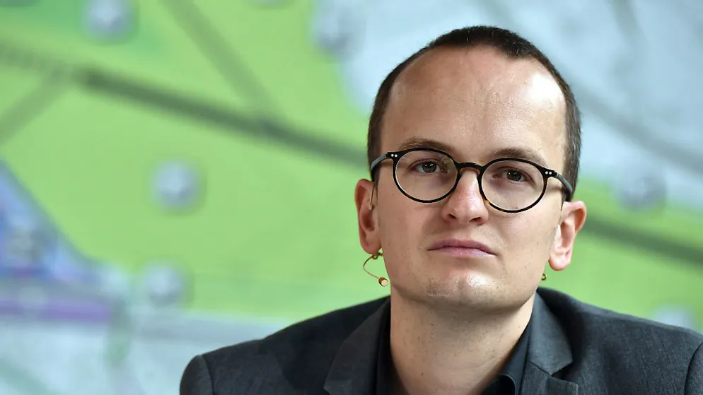 Wie Baudirektor Martin Neukom (Grüne) vor den Medien erklärte, bereitet sich der Zürcher Regierungsrat auf eine allfällige Stromkrise vor.