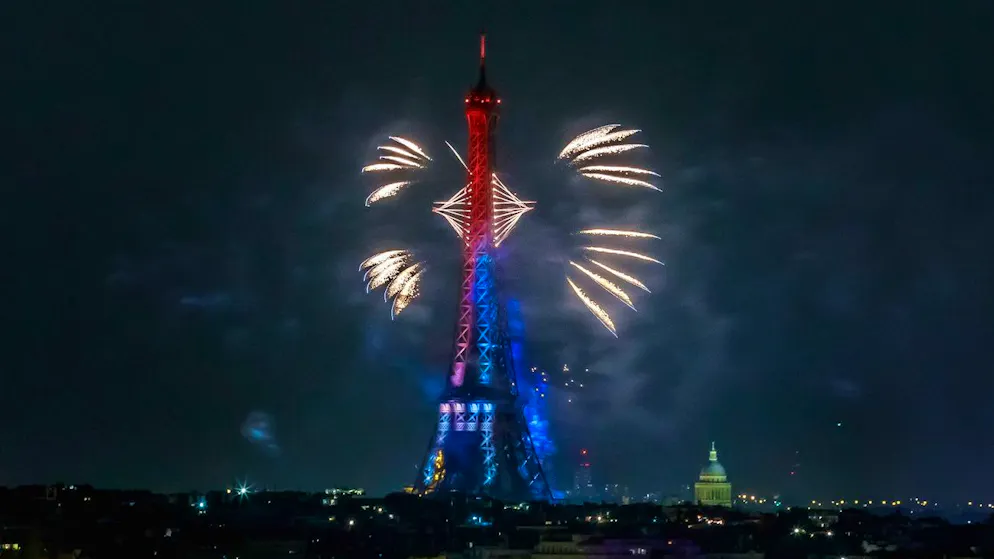 In ganz Frankreich wird am 14. Juli der Nationalfeiertag mit Feuerwerk gefeiert. (Symbolbild)