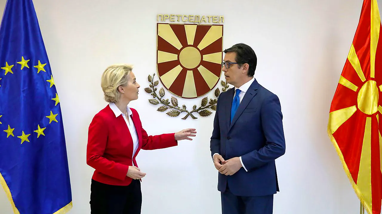 Politik. Nordmazedoniens Parlament billigt Kompromiss mit Bulgarien
